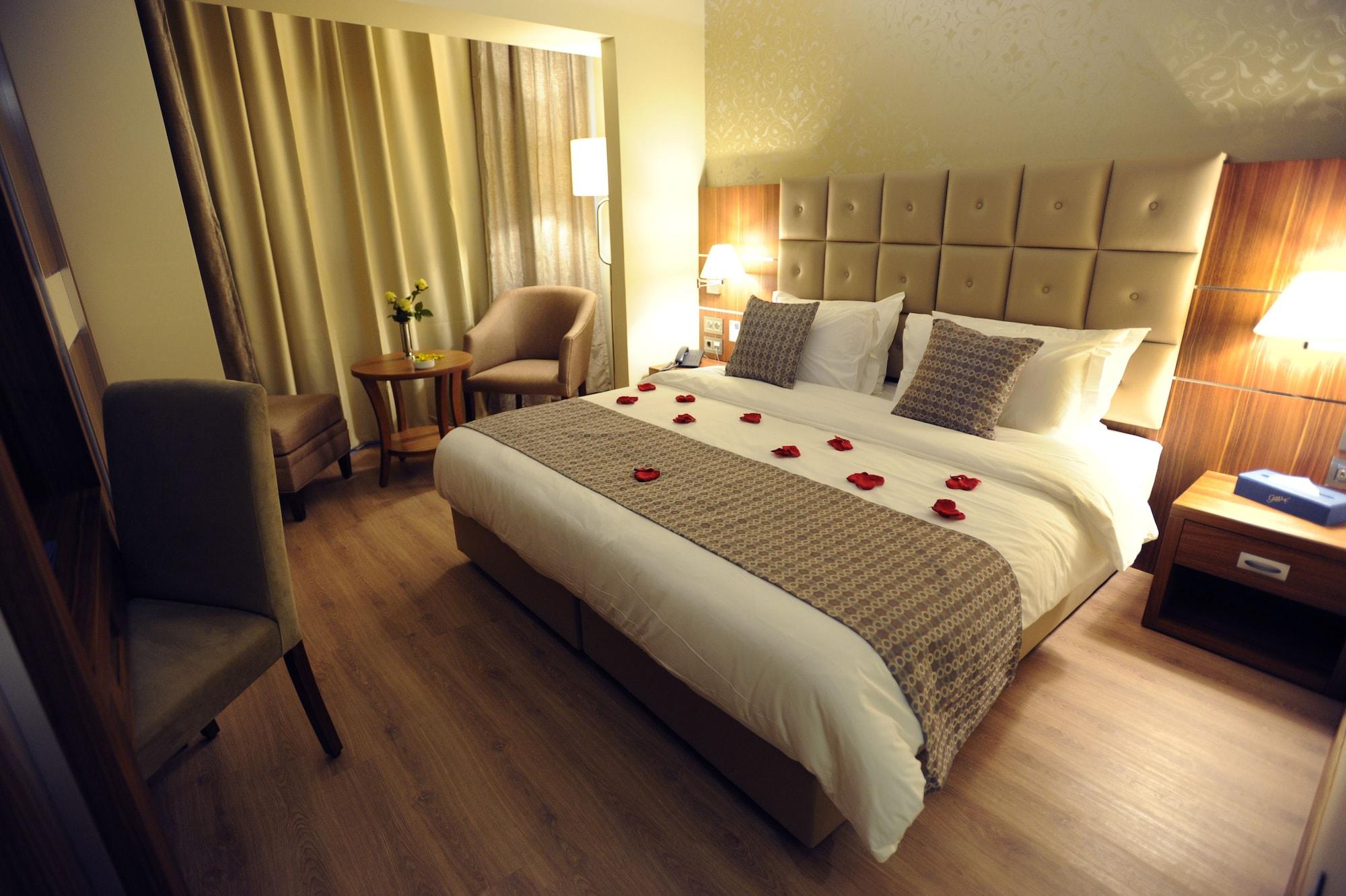Gems Hotel Beirut Esterno foto