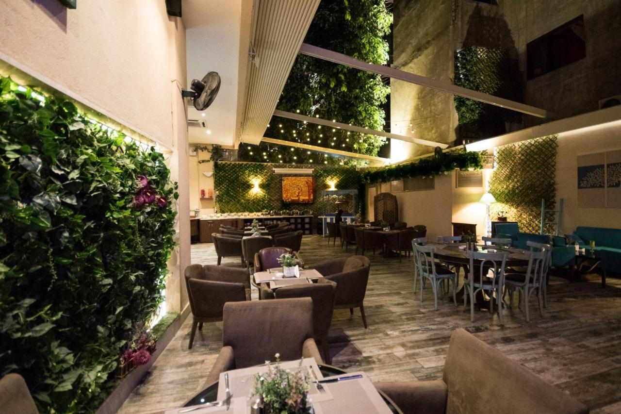 Gems Hotel Beirut Esterno foto